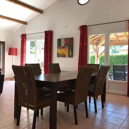Holiday home Spacious With Garden And Pool Les Forges (Deux-Sevres)