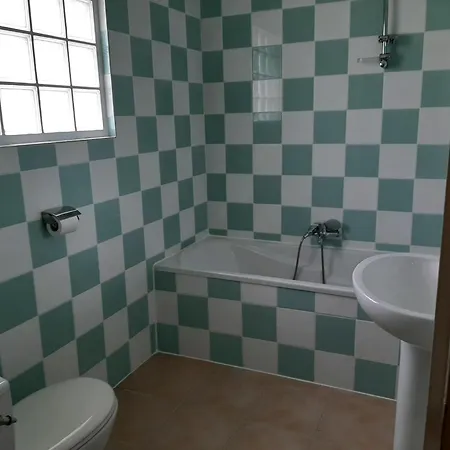 Spacious With Garden And Pool *