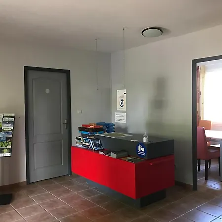 Spacious With Garden And Pool Holiday home