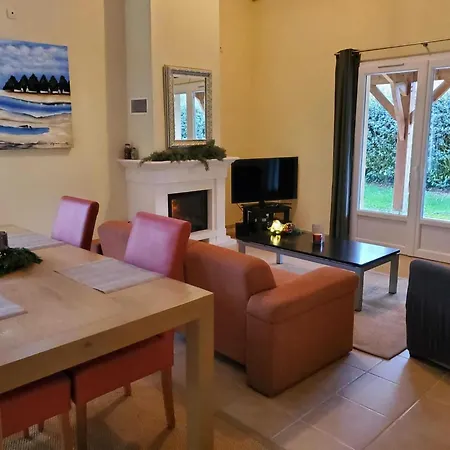 Holiday home Spacious With Garden And Pool