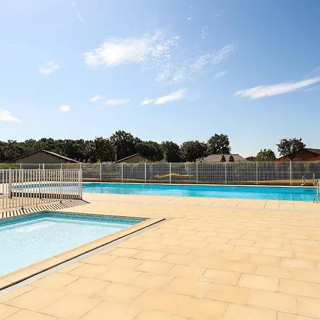 Holiday home Spacious With Garden And Pool Les Forges (Deux-Sevres)