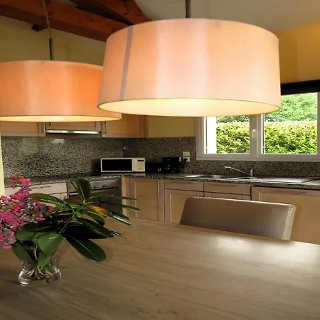 Spacious With Garden And Pool