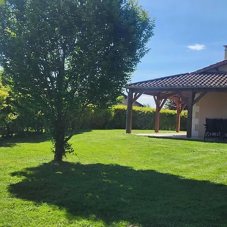 Spacious With Garden And Pool *