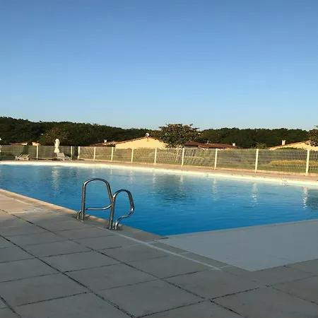 Holiday home Spacious With Garden And Pool Les Forges (Deux-Sevres)