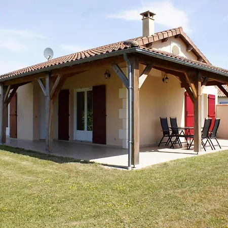 Spacious With Garden And Pool