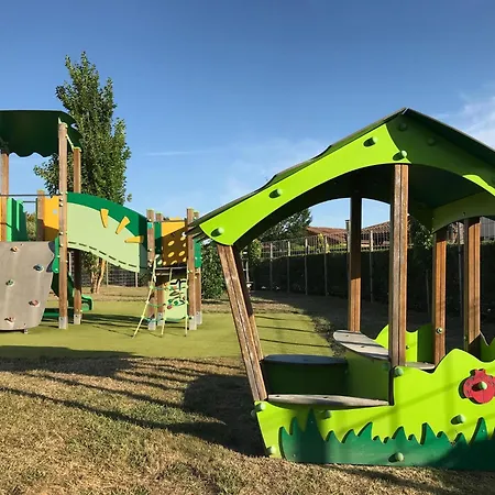 Holiday home Spacious With Garden And Pool *