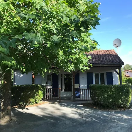 Сasa de vacaciones Spacious With Garden And Pool *