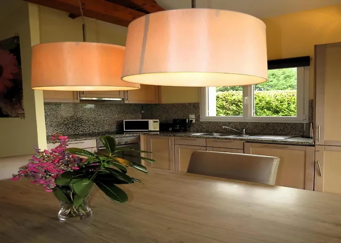 Spacious With Garden And Pool