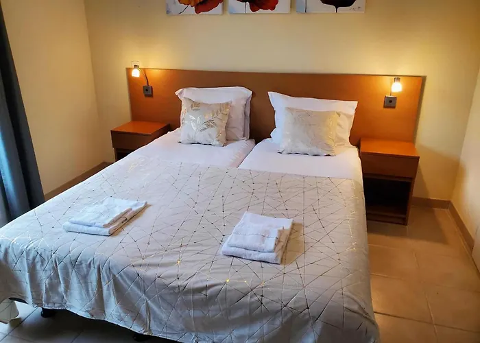 Spacious With Garden And Pool Сasa de vacaciones Les Forges (Deux-Sevres)