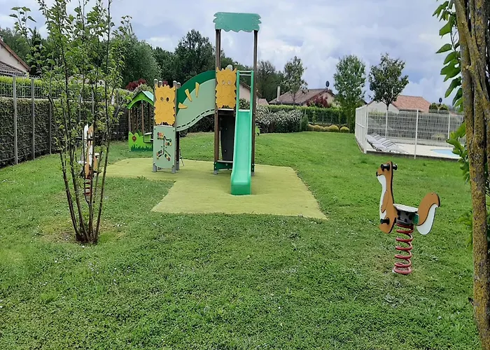 Spacious With Garden And Pool Les Forges (Deux-Sevres)