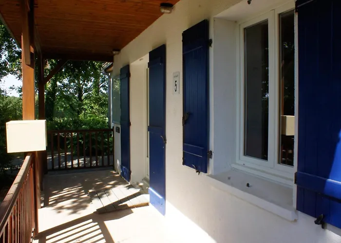 Spacious With Garden And Pool *