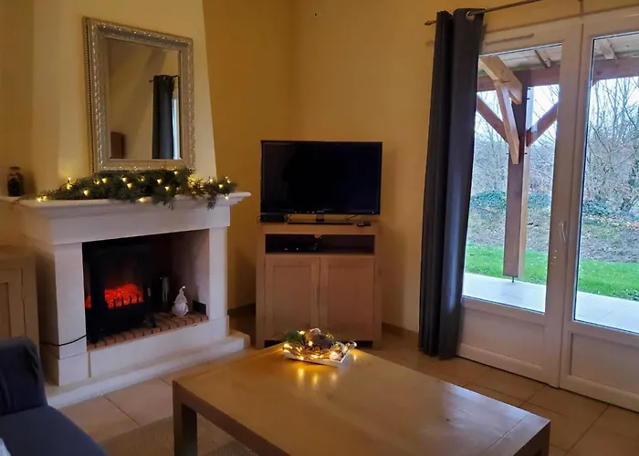 Spacious With Garden And Pool Les Forges (Deux-Sevres)